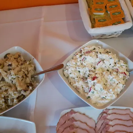 Couette-café Fotex 3*