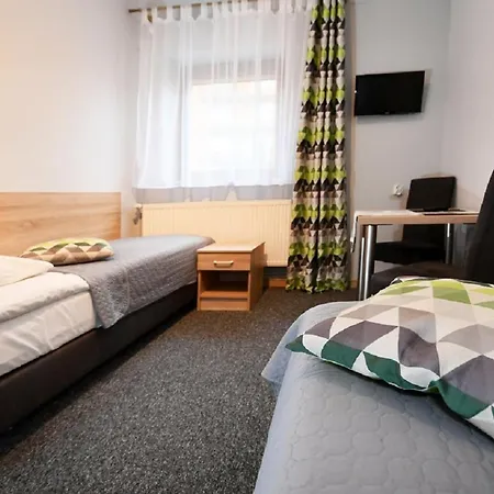 弗特克斯酒店 3*